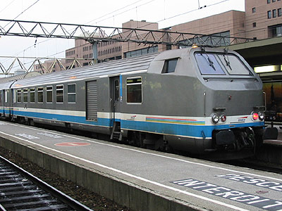 Voiture pilote B6Dux TER Rhne-Alpes n 82-74 025 (Lyon Part-Dieu, 07/12/2002)