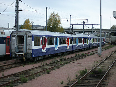 La Z 6481-82 Transilien prte  tre expdie de St Pierre des Corps (11/11/2004)